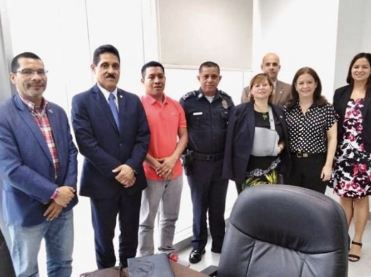 Cooperación en capacitación por parte de la policía de Canadá