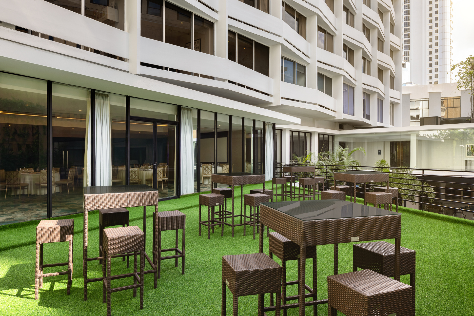 ┬⌐2024-GREGORY-ALONSO-RENAISSANCE-PTYRH-071