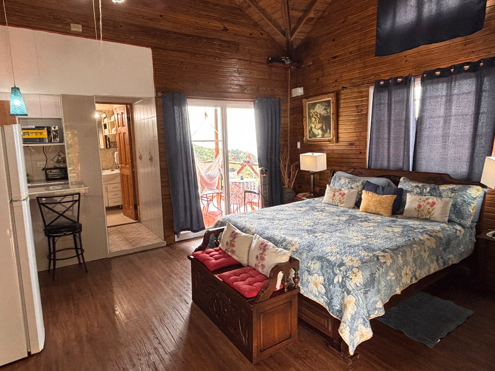 95fb8ee7-a549-4f5e-aebb-b4a3204c3d93