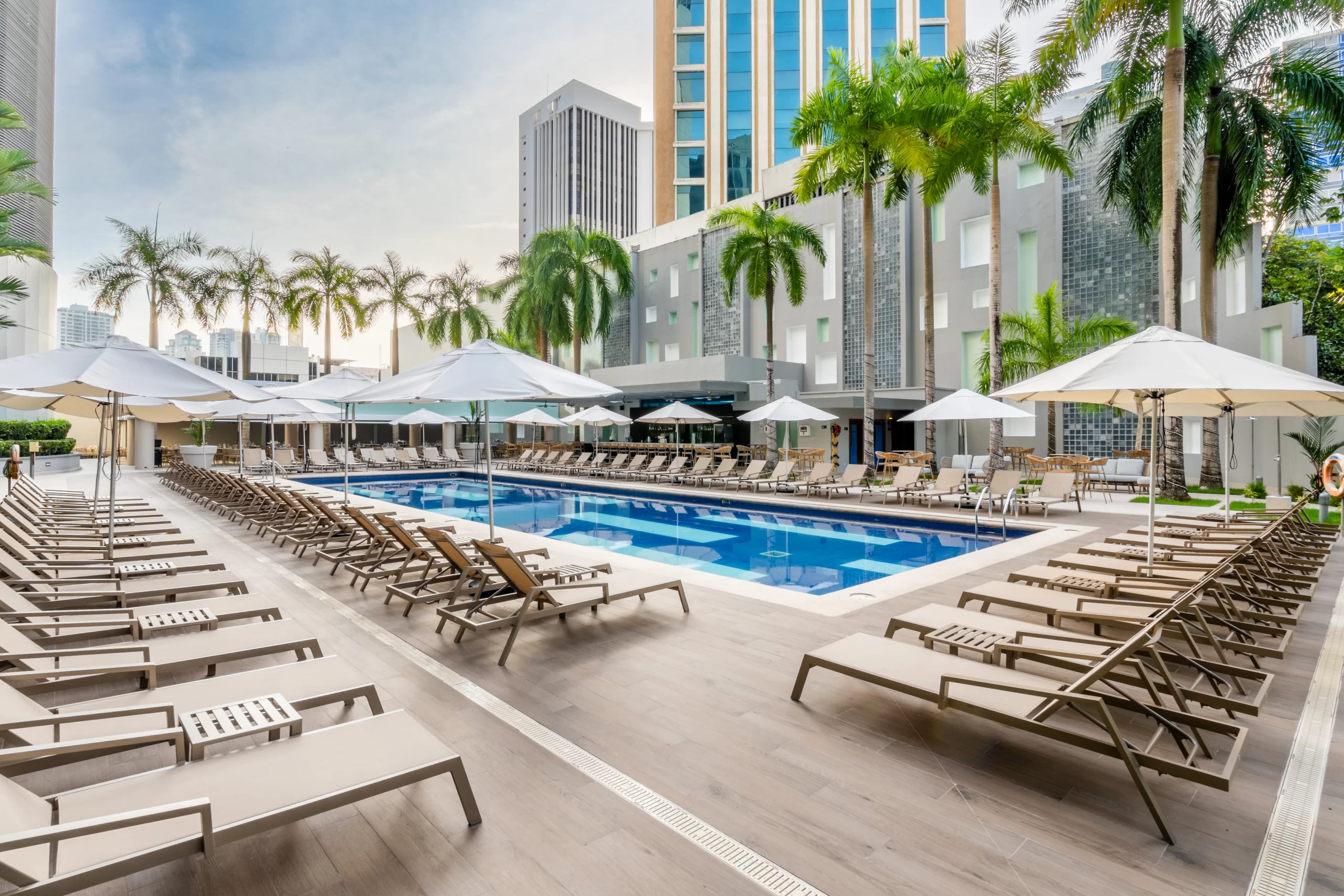 ZPY_25_003 - Pool